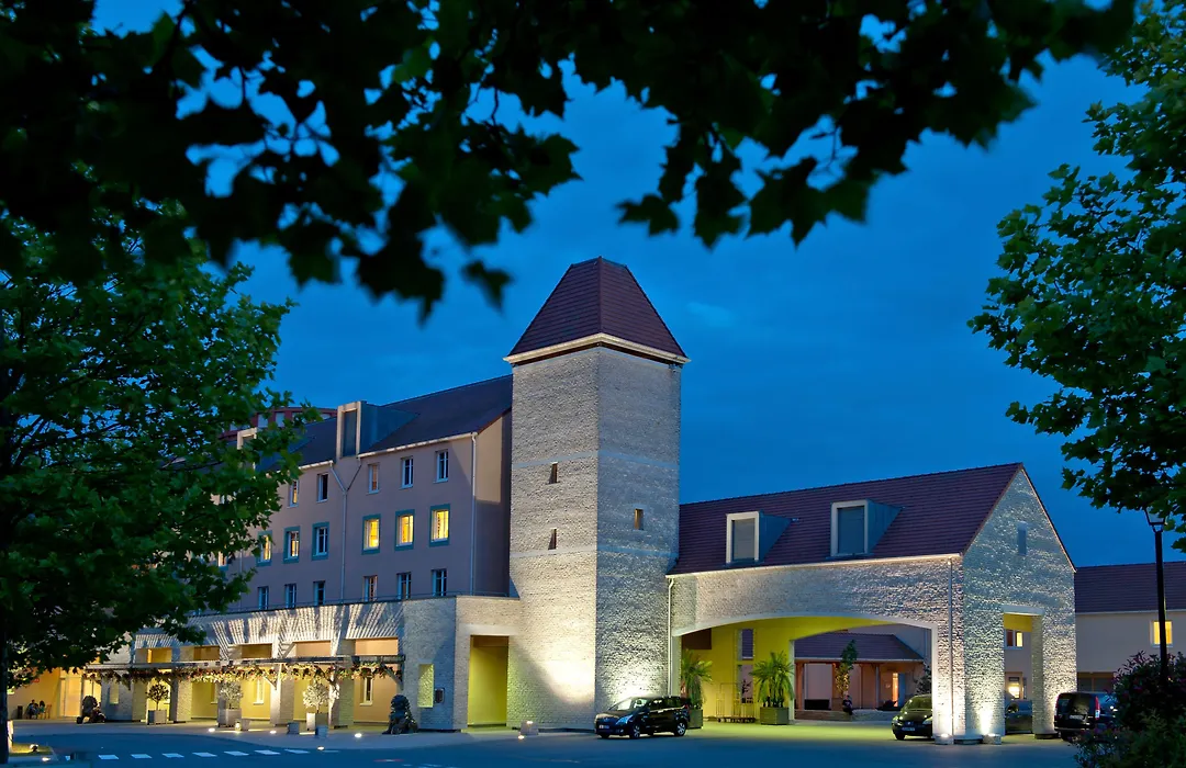 Explorers Hotel Marne-La-Vallee-1